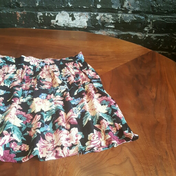 F21 Skater Skirt - Picture 1 of 3